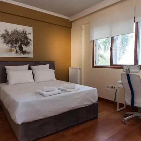 Riviera Retreat 3 Bedroom Luxury Apt W Shared Pool Athens Exterior photo