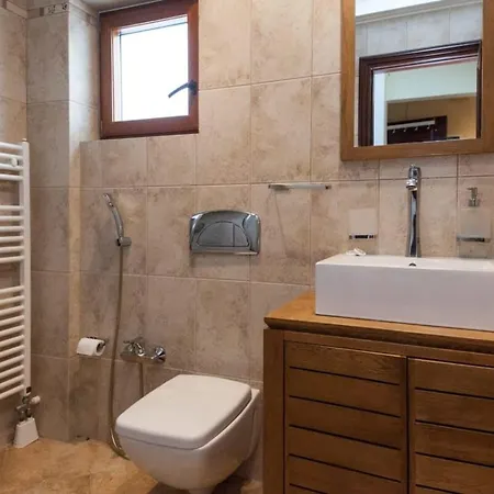 Riviera Retreat 3 Bedroom Luxury Apt W Shared Pool Athens Exterior photo