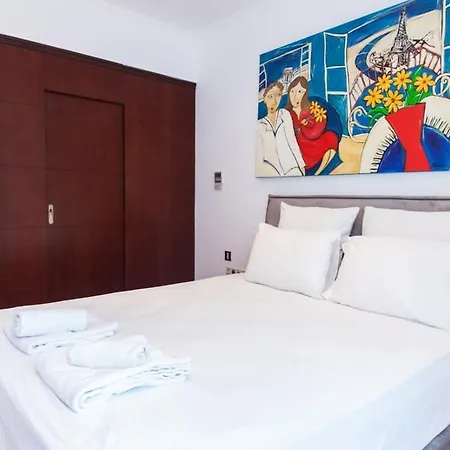 Riviera Retreat 3 Bedroom Luxury Apt W Shared Pool Athens Exterior photo