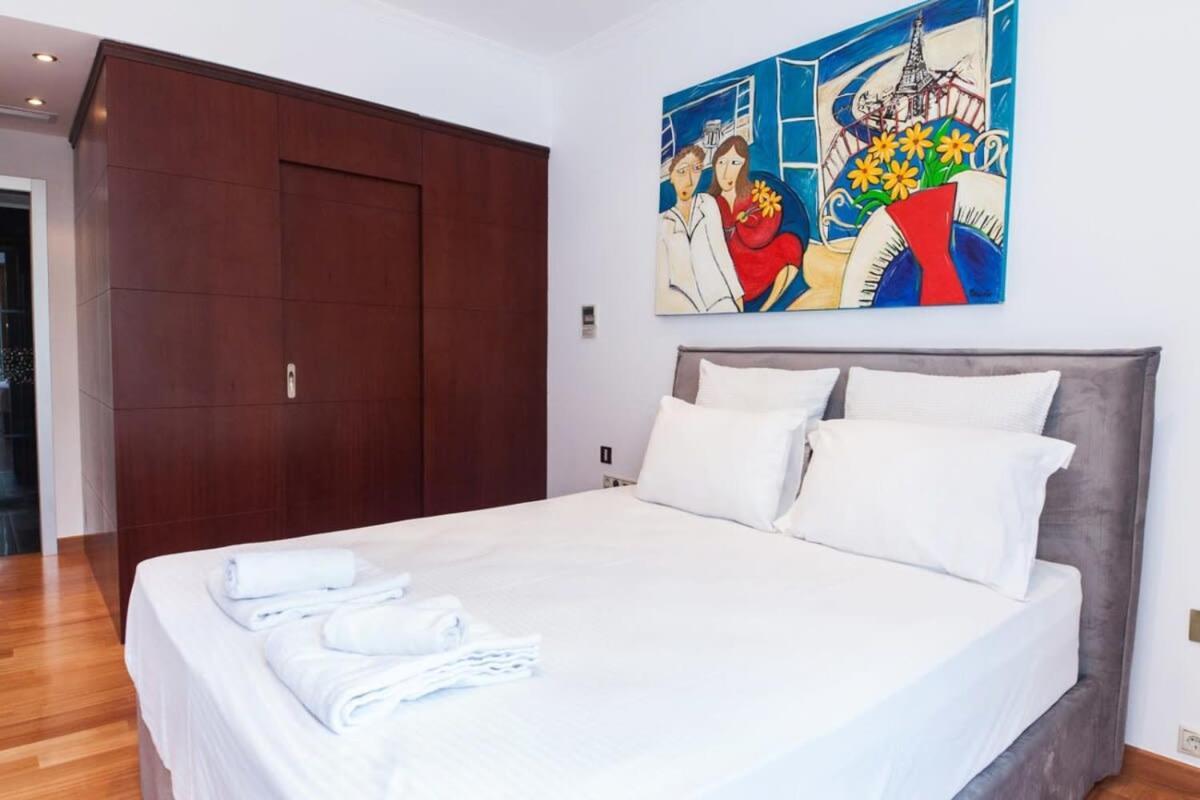 Apartment Riviera Retreat 3 Bedroom Luxury W Shared Pool Athen
