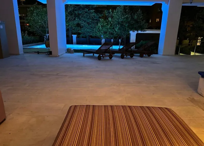 Riviera Retreat 3 Bedroom Luxury Apt W Shared Pool
