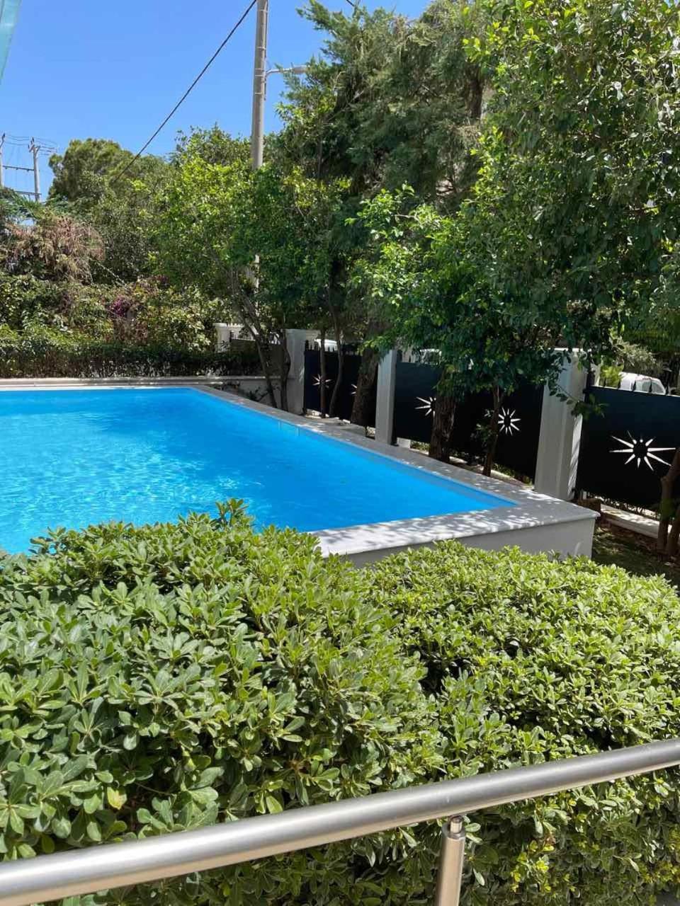 Apartment Riviera Retreat 3 Bedroom Luxury W Shared Pool