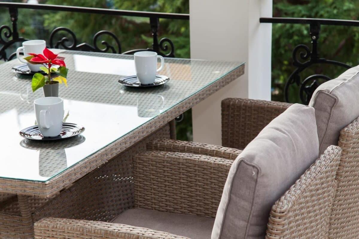 Riviera Retreat 3 Bedroom Luxury W Shared Pool Apartment