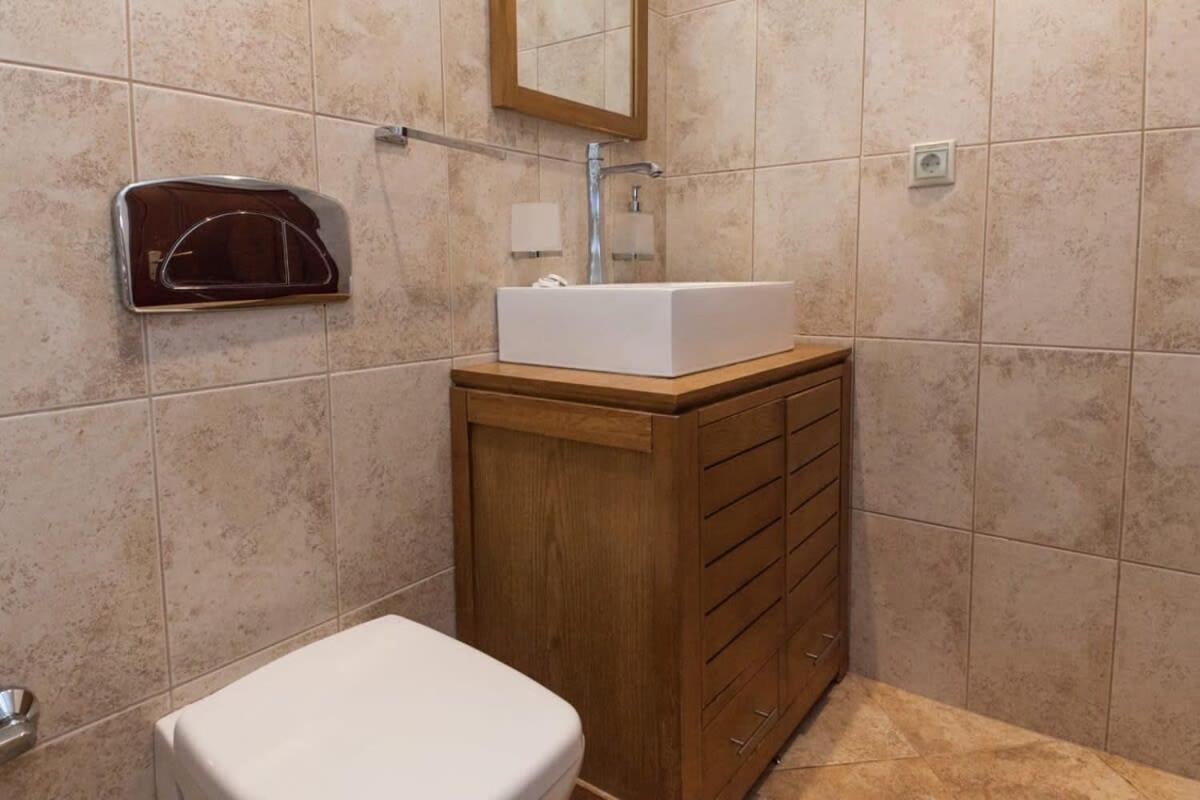 Apartment Riviera Retreat 3 Bedroom Luxury W Shared Pool Athens