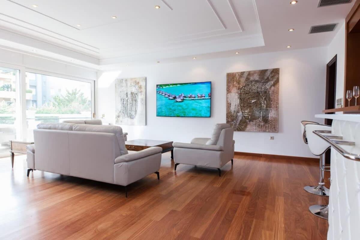Riviera Retreat 3 Bedroom Luxury W Shared Pool Apartment Athens
