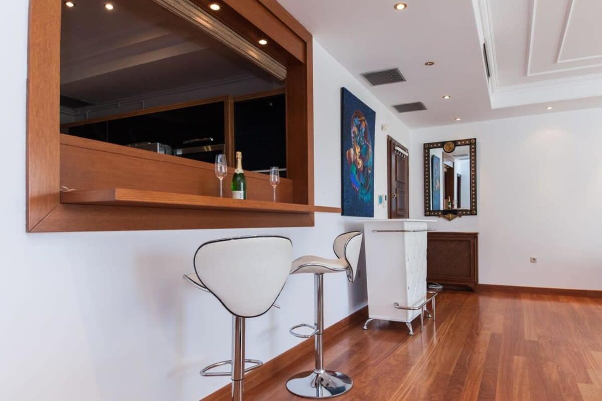 Riviera Retreat 3 Bedroom Luxury W Shared Pool *